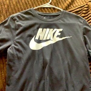 Grey Nike t shirt ! Good conditions:)